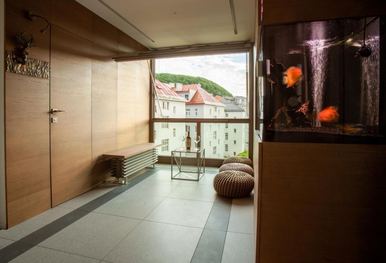 Contemporary Apartment With Fireplace & Terrace Banská Bystrica Eksteriør billede