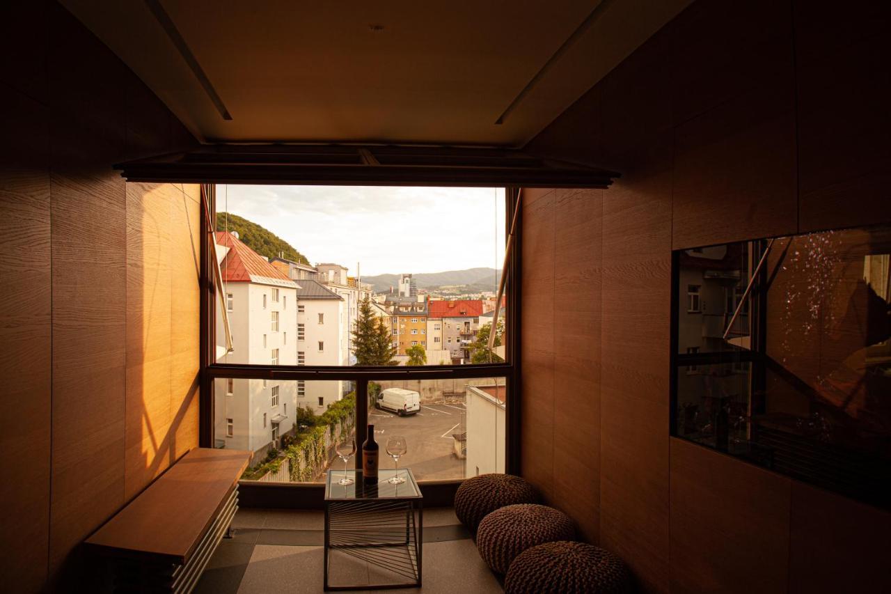 Contemporary Apartment With Fireplace & Terrace Banská Bystrica Eksteriør billede